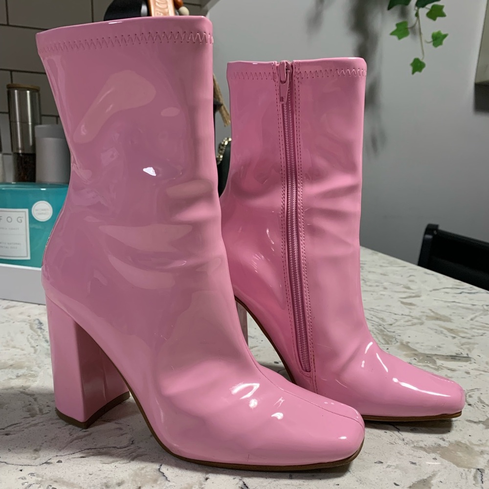 Steve Madden Lynden Pink Patent Boots